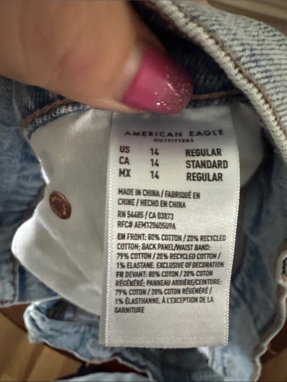 American Eagle Outfitters Light Wash Ripped Straight-Leg Jeans - Picture 4 of 4